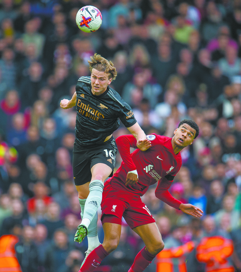 微笑刺客：舆论对乔丹和詹姆斯搞双标！不理解现在还有人吹乔丹！