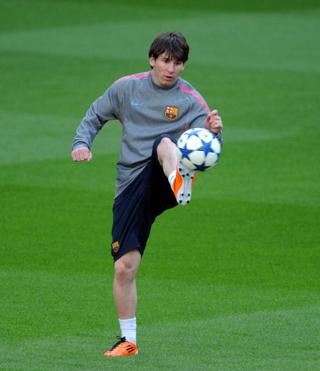 [中超]法比奥两球林良铭建功 北京国安3-1青岛西海岸