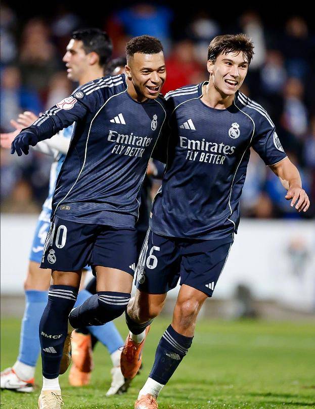 计划有变准备夺冠？GEN教练在采访时称AL训练赛在团战和运营上完全压制GEN！